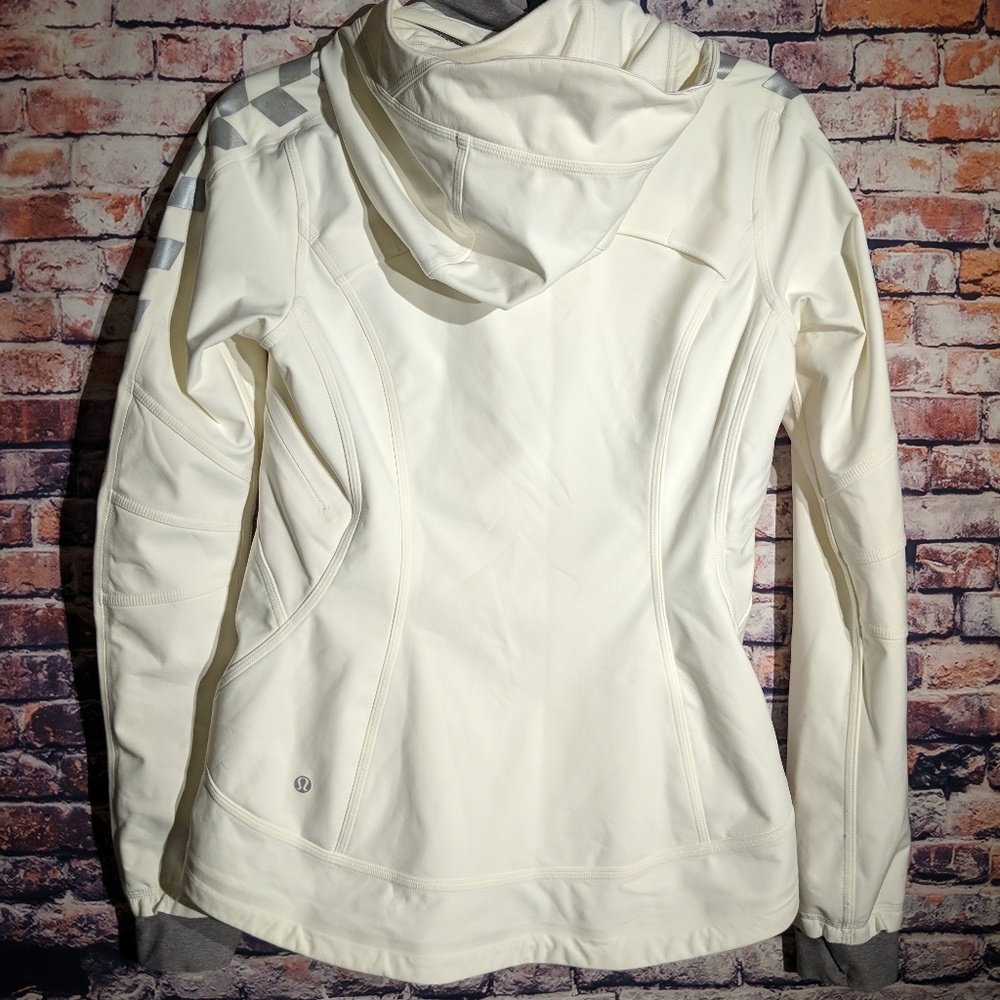 Lululemon Feelin Frosty Jacket 6 White - Picture 5 of 8